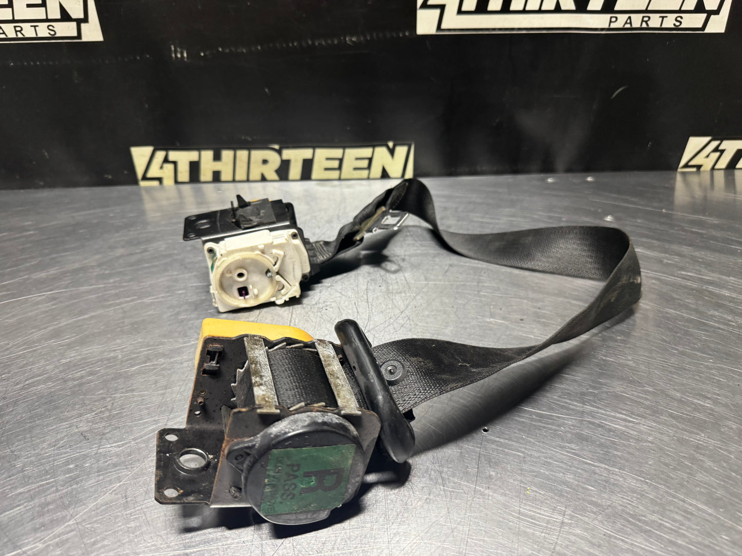 1997 - 2004 CORVETTE C5 CONVERTIBLE RH SEAT BELT #N380