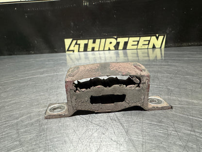 1997-2004 C5 CORVETTE REAR RUBBER EXHAUST HANGER #N678