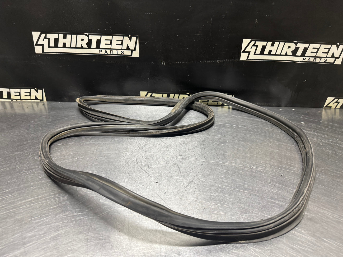 04-06 PONTIAC GTO TRUNK SEAL WEATHER STRIP OEM #N406