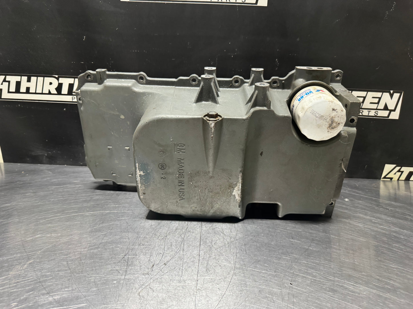 10-15 CHEVY CAMARO LS3 6.2L OIL PAN W/ OIL PICK UP AND WINDAGE TRAY OEM #N413
