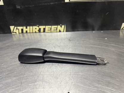 1997-2004 CORVETTE C5 RH PASSENGER SEAT BELT BUCKLE RECEIVER BLCK OEM #N498