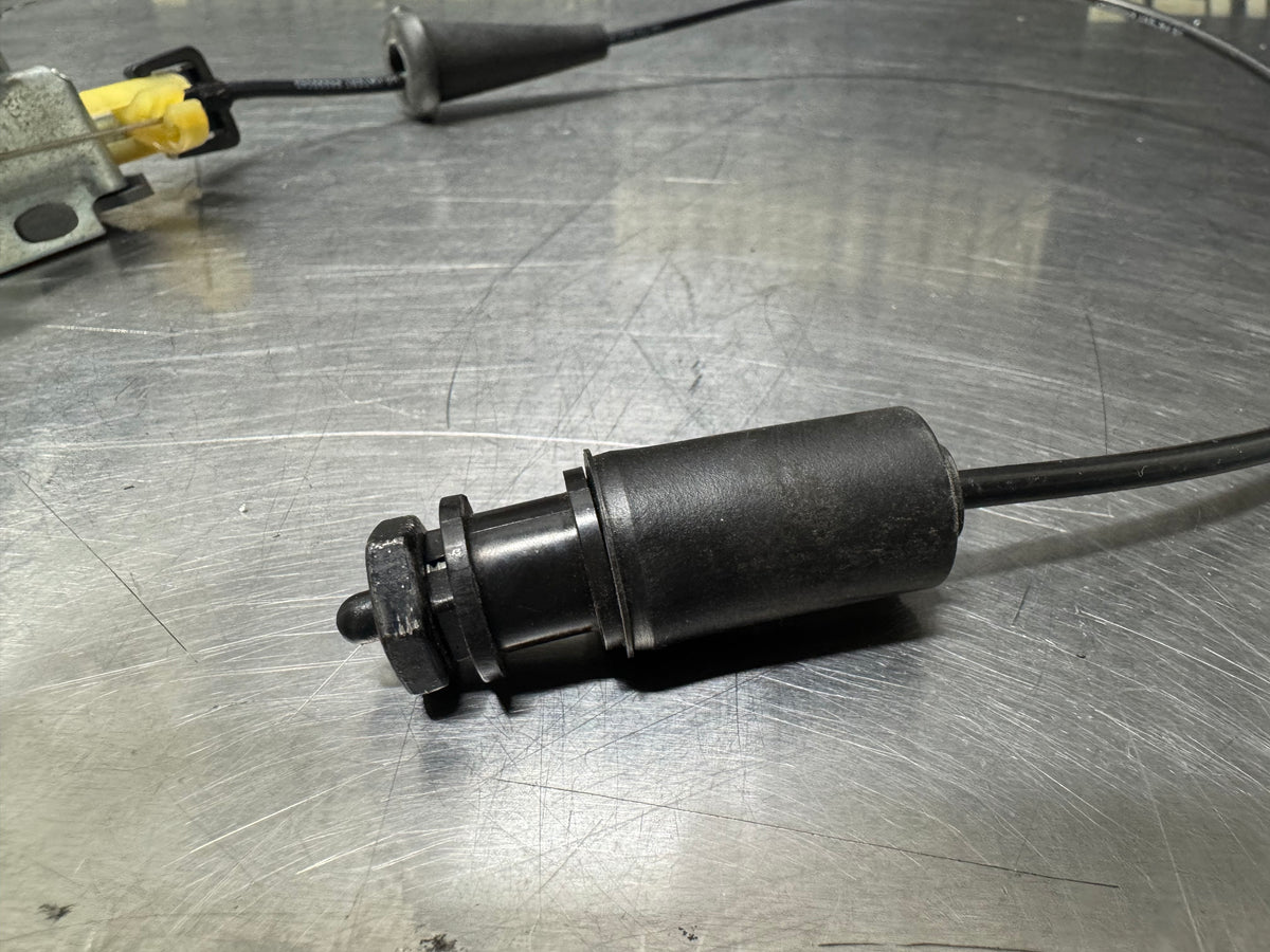 2005-2013 CORVETTE FUEL FILLER DOOR RELEASE SOLENOID LATCH NEW GM #X25