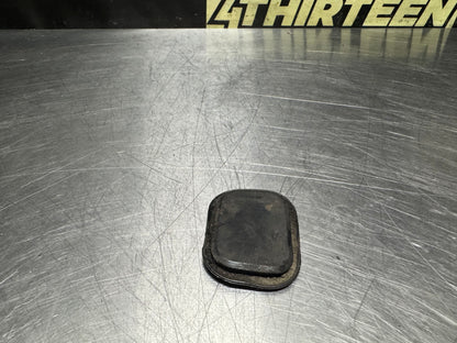 97-04 C5 CORVETTE DOOR BOTTOM ACCESS DRAIN PLUG 10283990 OEM #N581