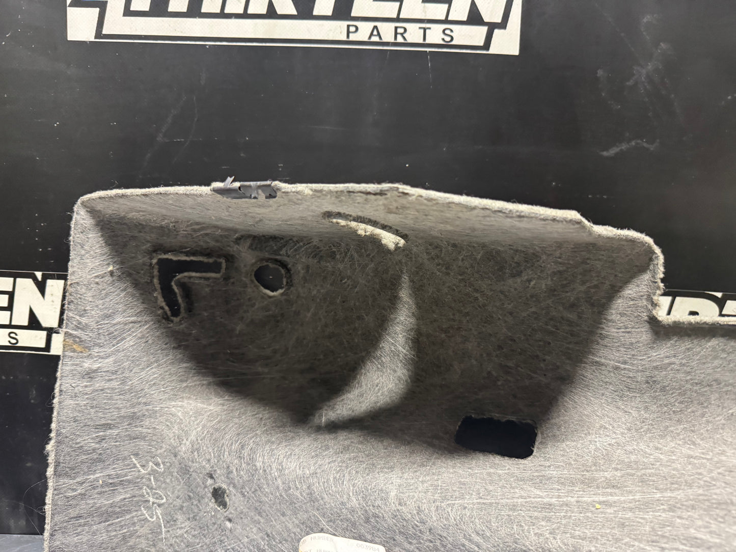 97-04 C5 CORVETTE RH PASSENGER REAR TRUNK CARGO CARPET 10275954 OEM #N472