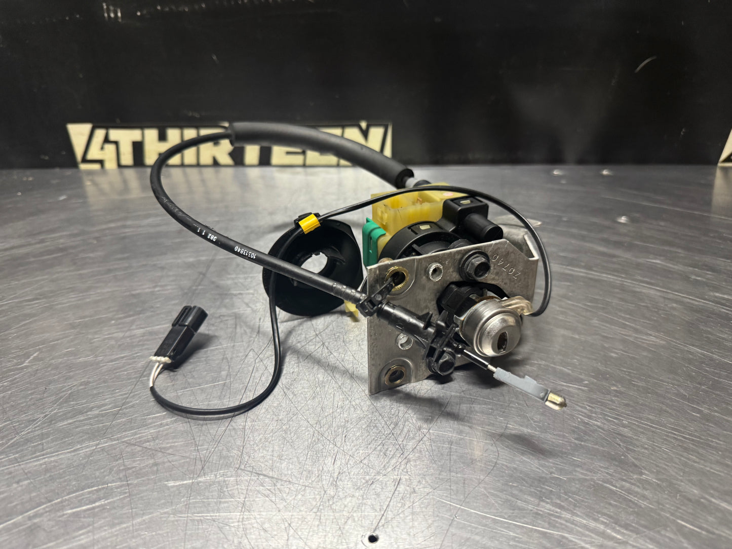 1997 - 2004 CORVETTE C5 IGNITION SWITCH W/ KEY OEM 10308321 #N349
