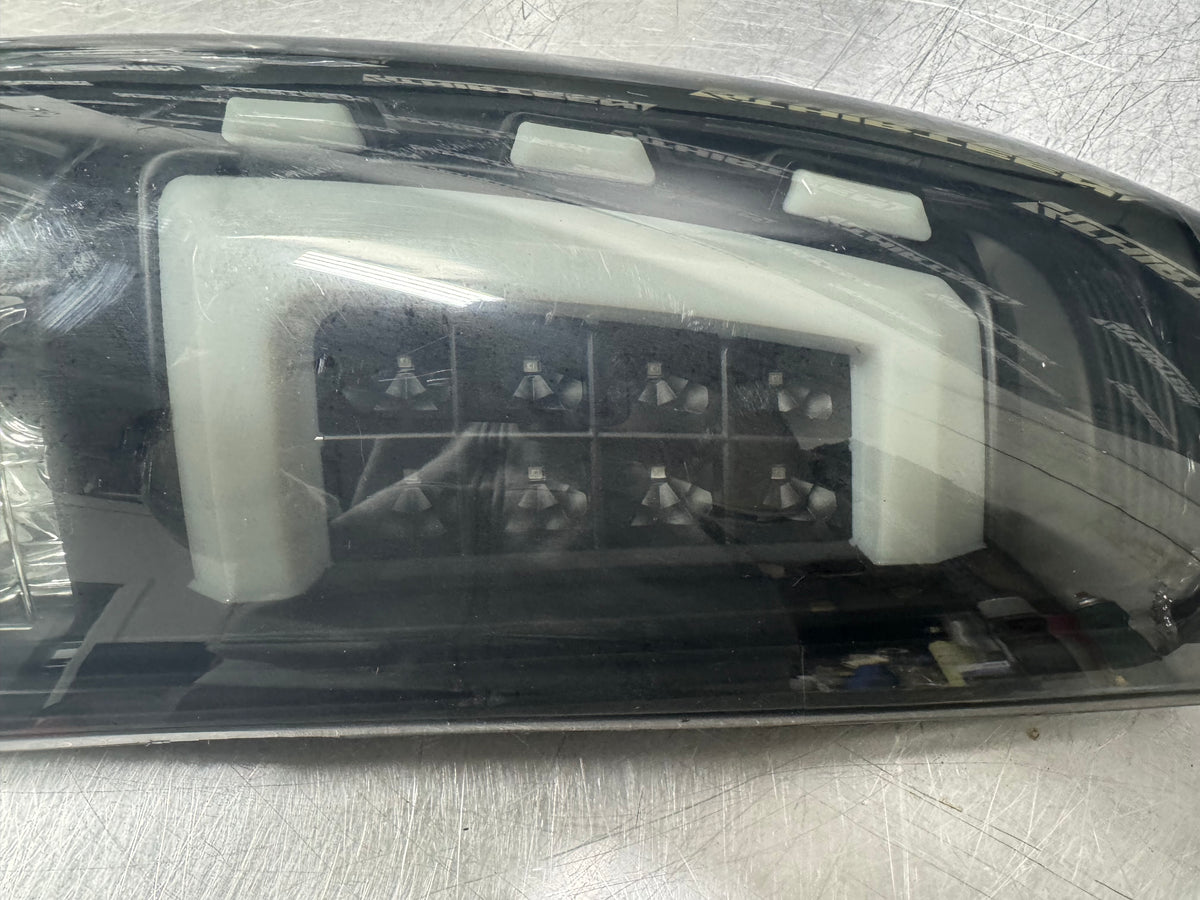 AFTERMARKET LED TAIL LIGHTS FOR 99-2006 02 CHEVY SILVERADO 1500 2500 3500 #X19