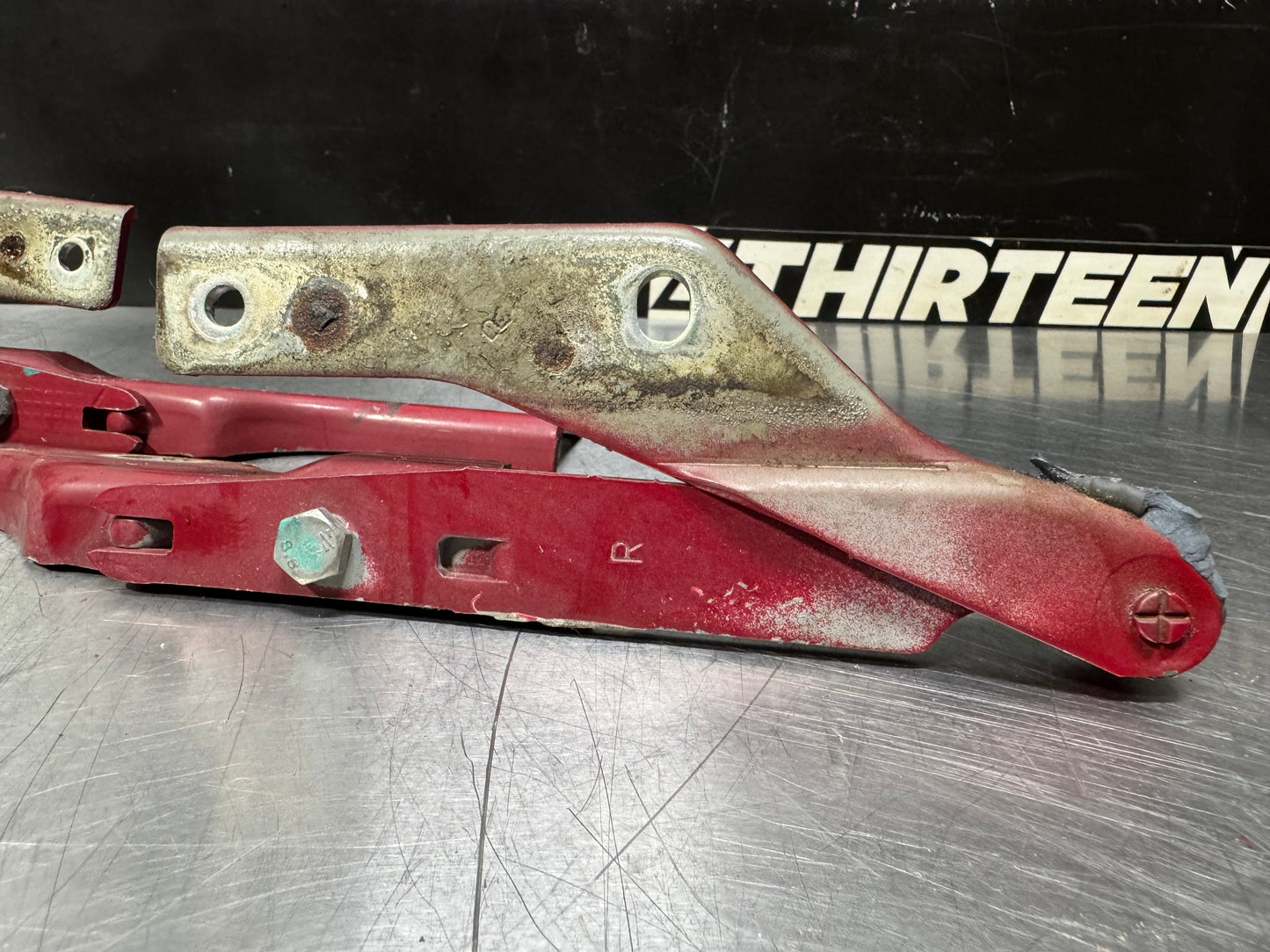 04-06 PONTIAC GTO RH & LH RIGHT HAND AND LEFT HAND HOOD HINGES SET OEM #L460