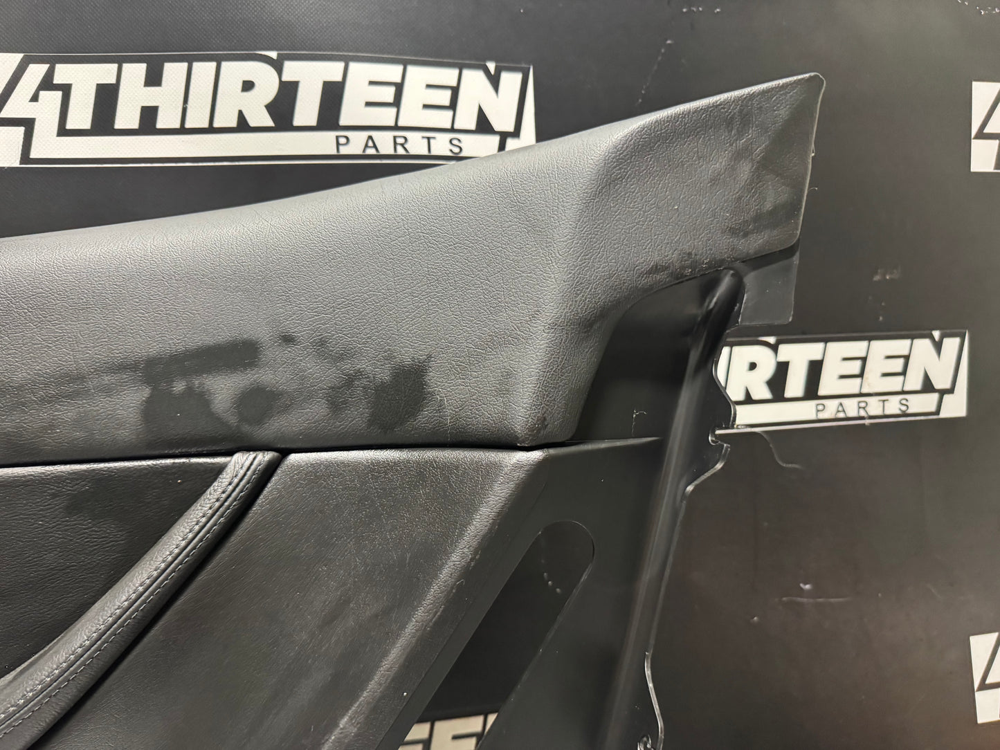 04-06 PONTIAC GTO RH REAR INTERIOR QUATER PANEL TRIM BLCK 9211960 OEM #N464