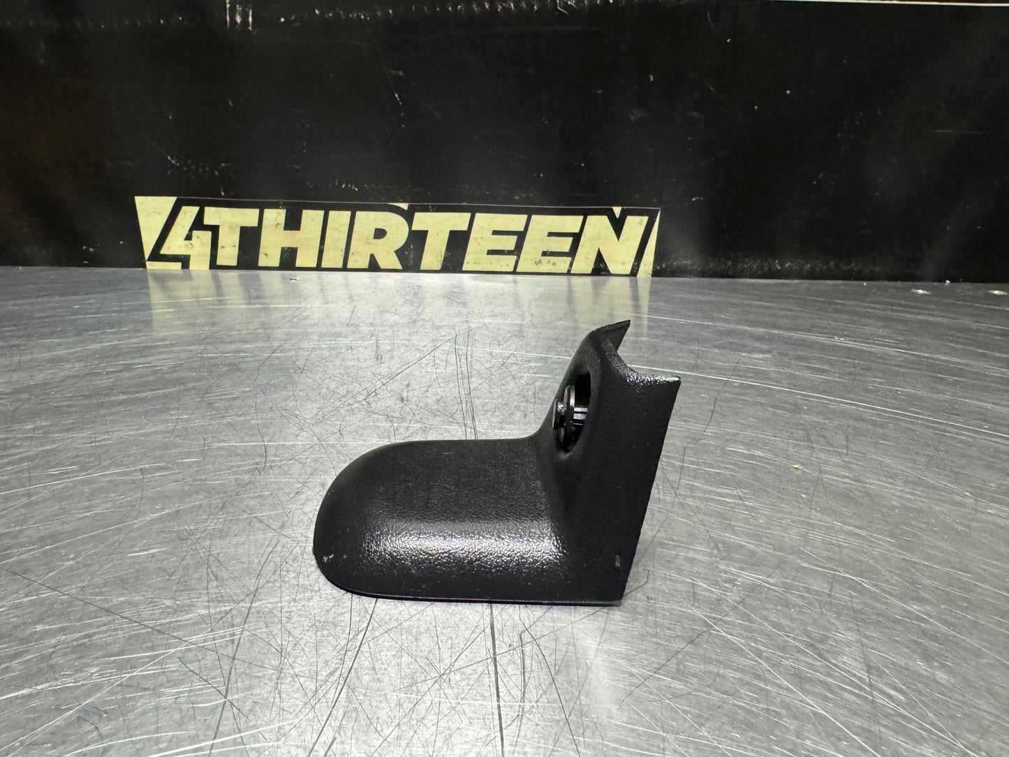 97 -04 CORVETTE C5 SEAT TRACK COVER #N595