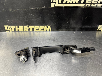 18-23 FORD MUSTANG GT LH DRIVER SIDE EXTERIOR DOOR HANDLE BLUE OEM #V81