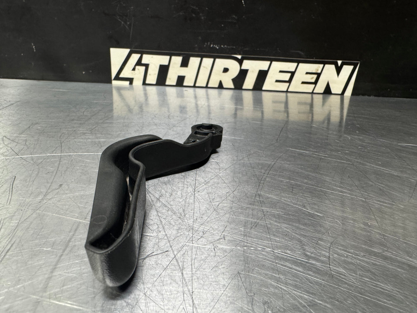 04-06 PONTIAC GTO HOOD RELEASE LEVER OEM #L435