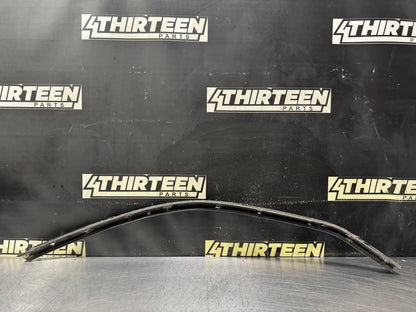 99-00 C5 CORVETTE FRC RH PASSENGER WINDOW SEAL RETAINER OEM #N975