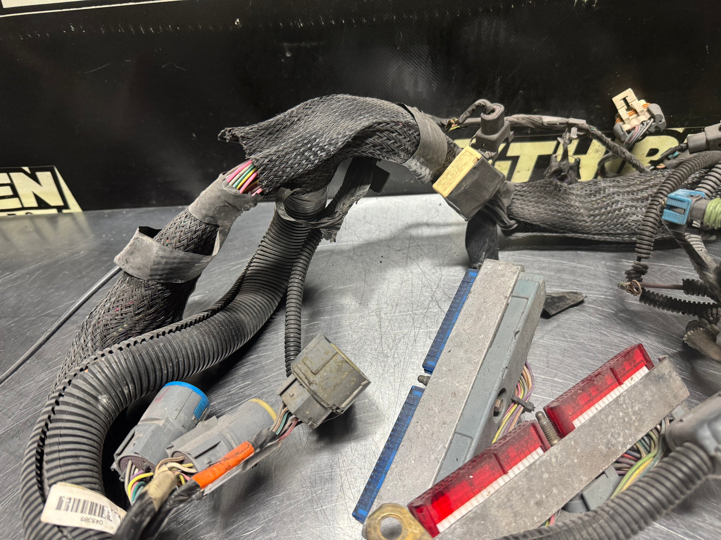 02 CAMARO SS LS1 AUTOMATIC ENGINE HARNESS OEM #N689