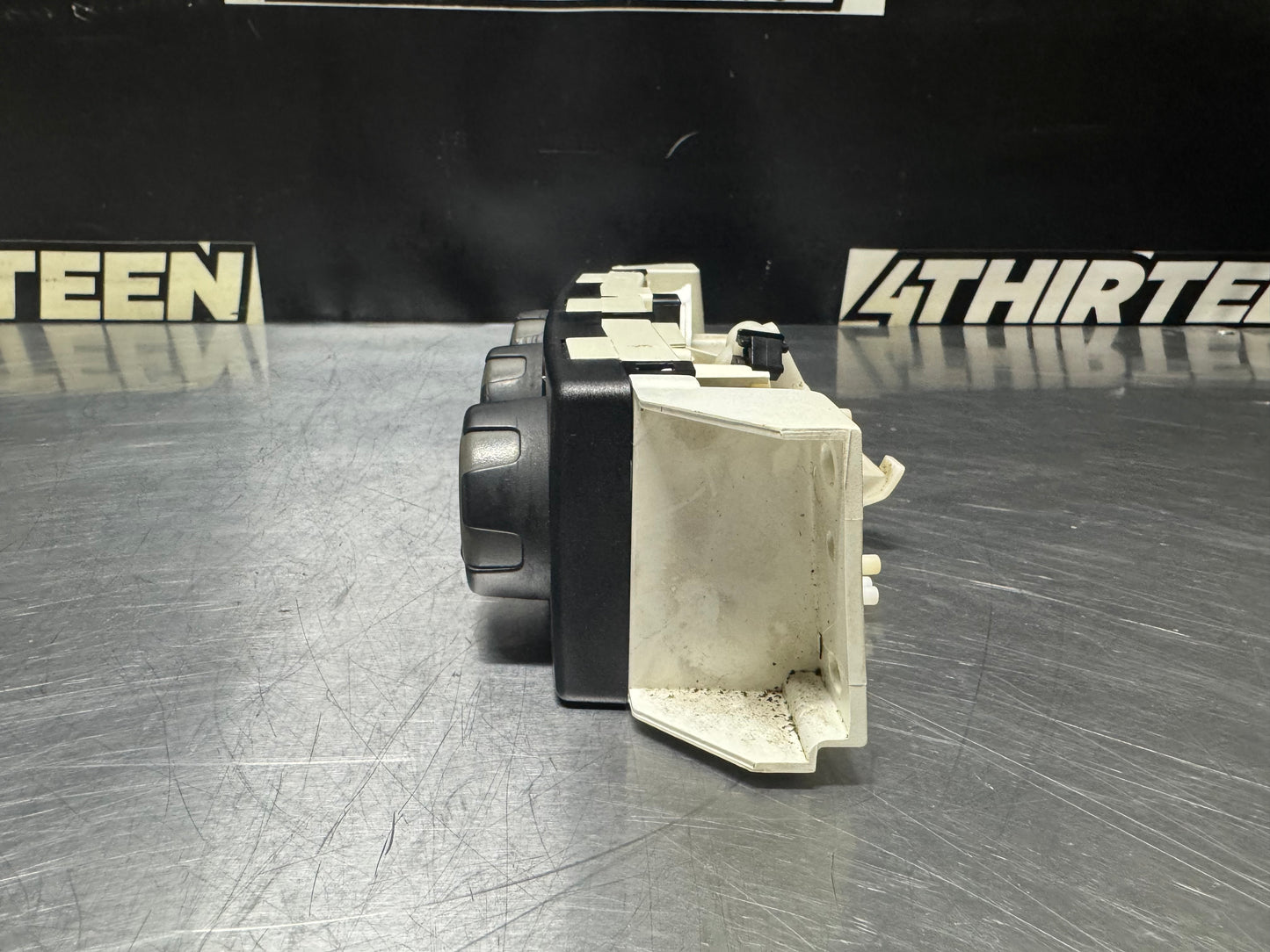 04-06 PONTIAC GTO HEAT A/C CLIMATE TEMPERATURE CONTROLS OEM #N129