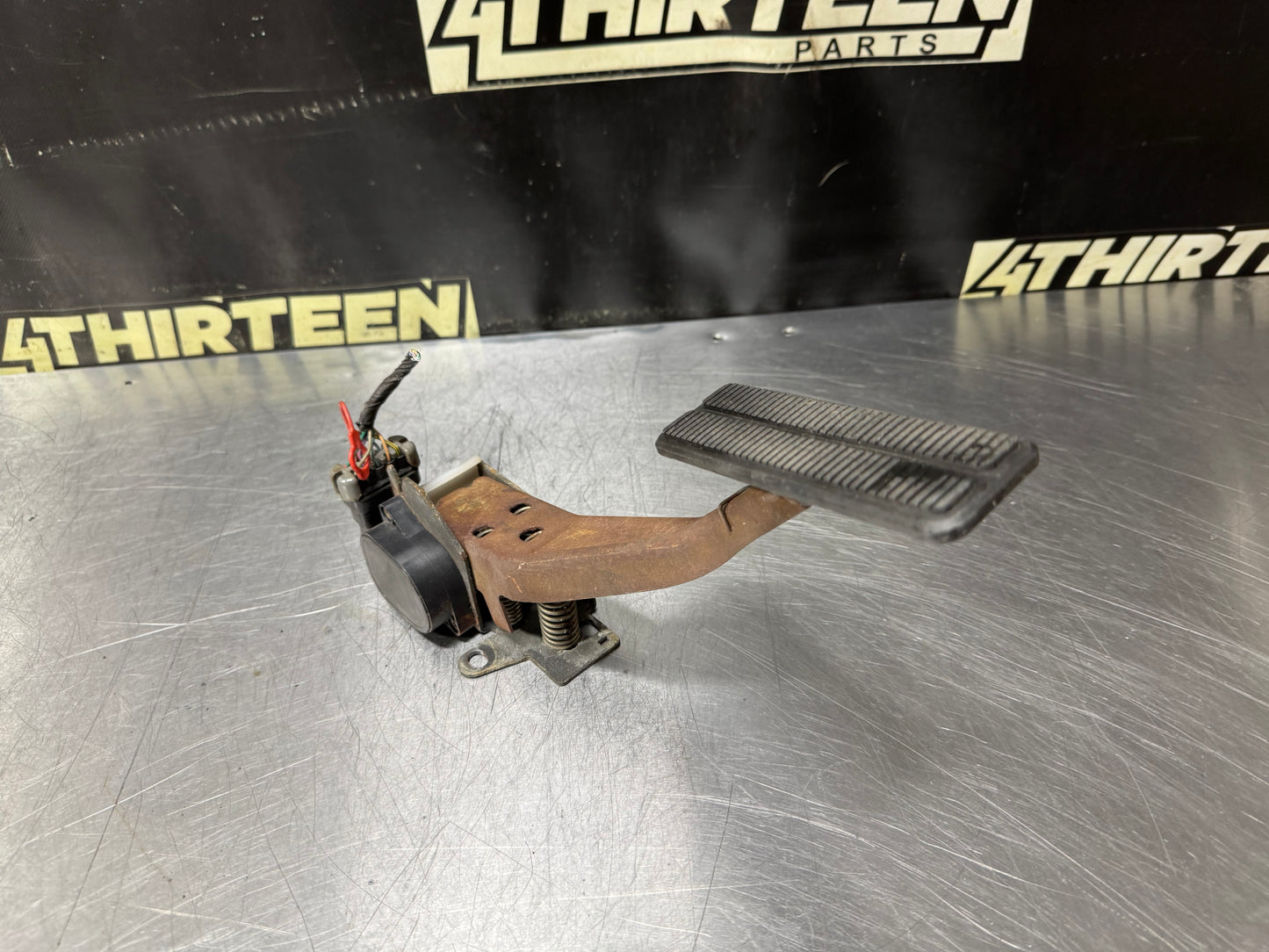 97-04 CORVETTE C5 LS1 DBW THROTTLE GAS PEDAL OEM #N838
