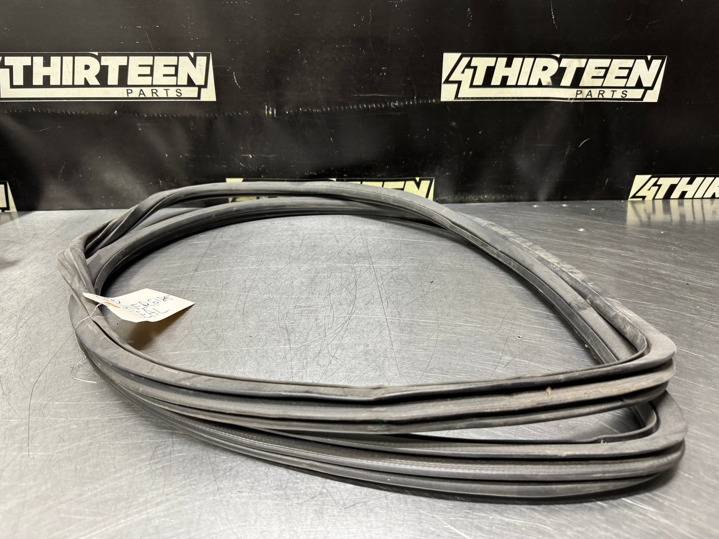 04-06 PONTIAC GTO LH DRIVER DOOR SILL WEATHER STRIP SEAL OEM #N718