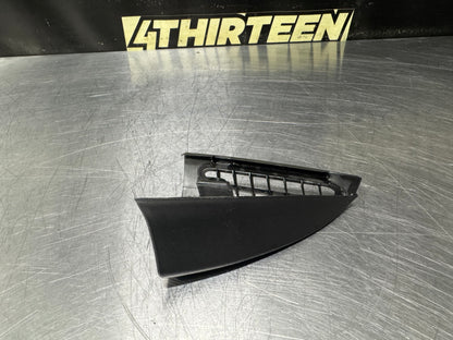 04-06 GTO PASSENGER RH SIDE DOOR PANEL MIRROR VENT TRIM OEM 92091111 #N618
