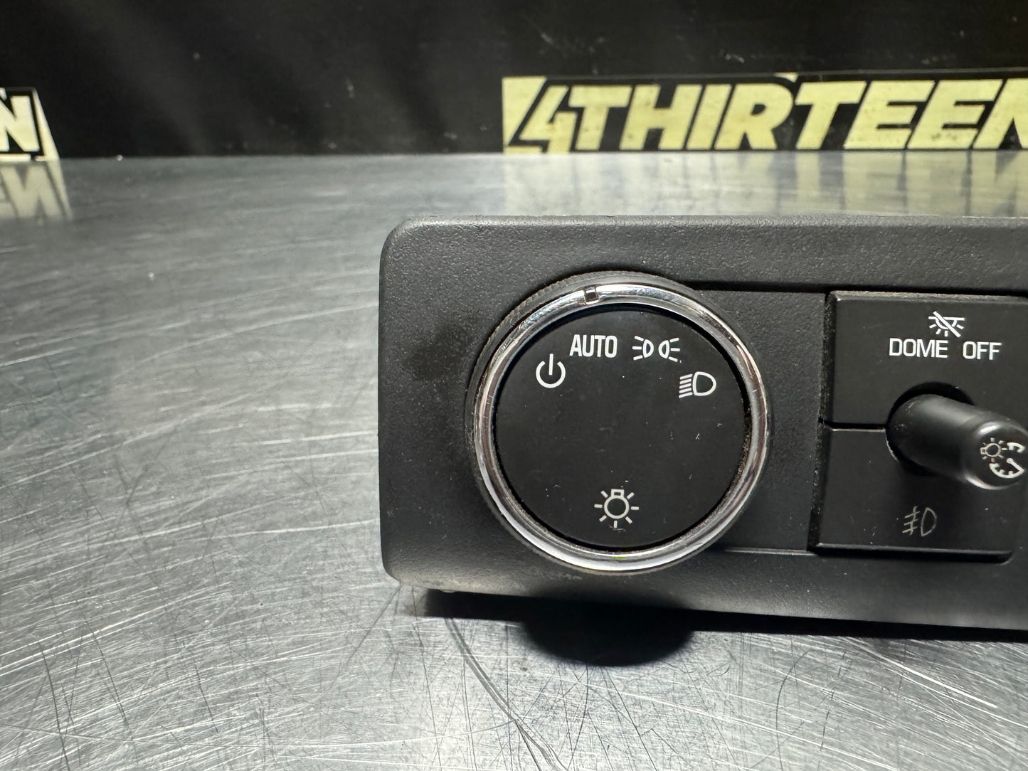 07-13 CHEVY SILVERADO GMC TAHOE SIERRA HEADLIGHT 4WD SWITCH 25810643 OEM #N601
