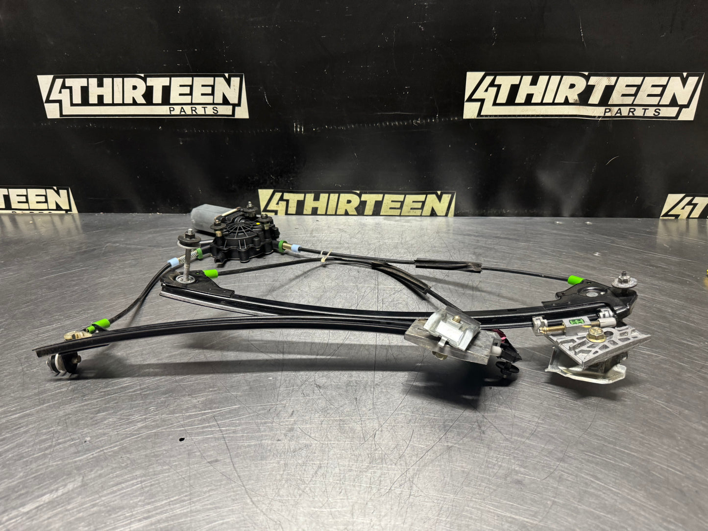 97-04 C5 CORVETTE PASSENGER RH WINDOW MOTOR REGULATOR ASSEMBLY OEM #N542
