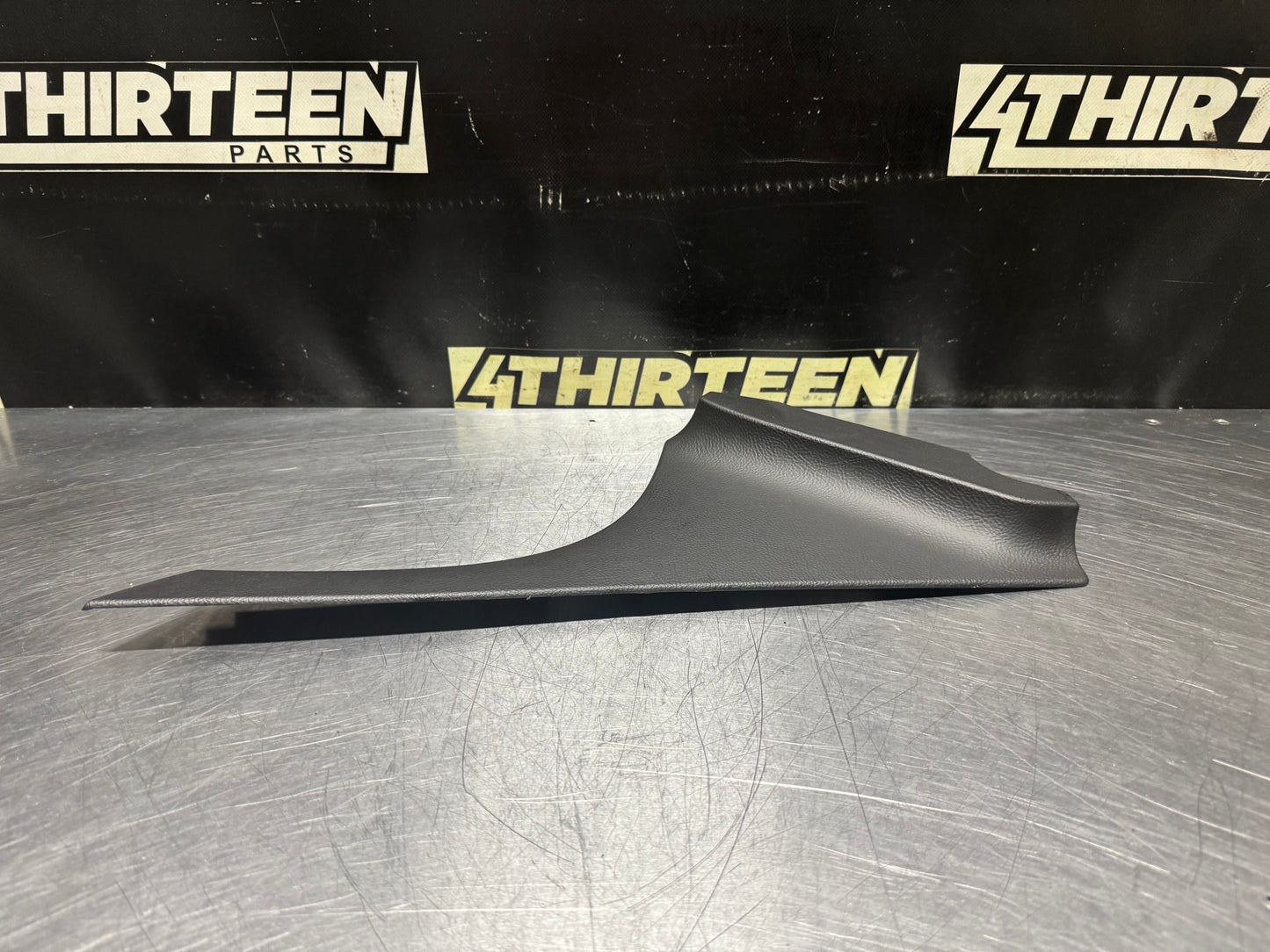 05-13 C6 CORVETTE RH PASSENGER FLOOR CONSOLE TRIM COVER PANEL 25897879 OEM #N597