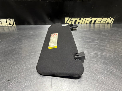 04-06 PONTIAC GTO RH PASSENGER SIDE SUN VISOR OEM #N684