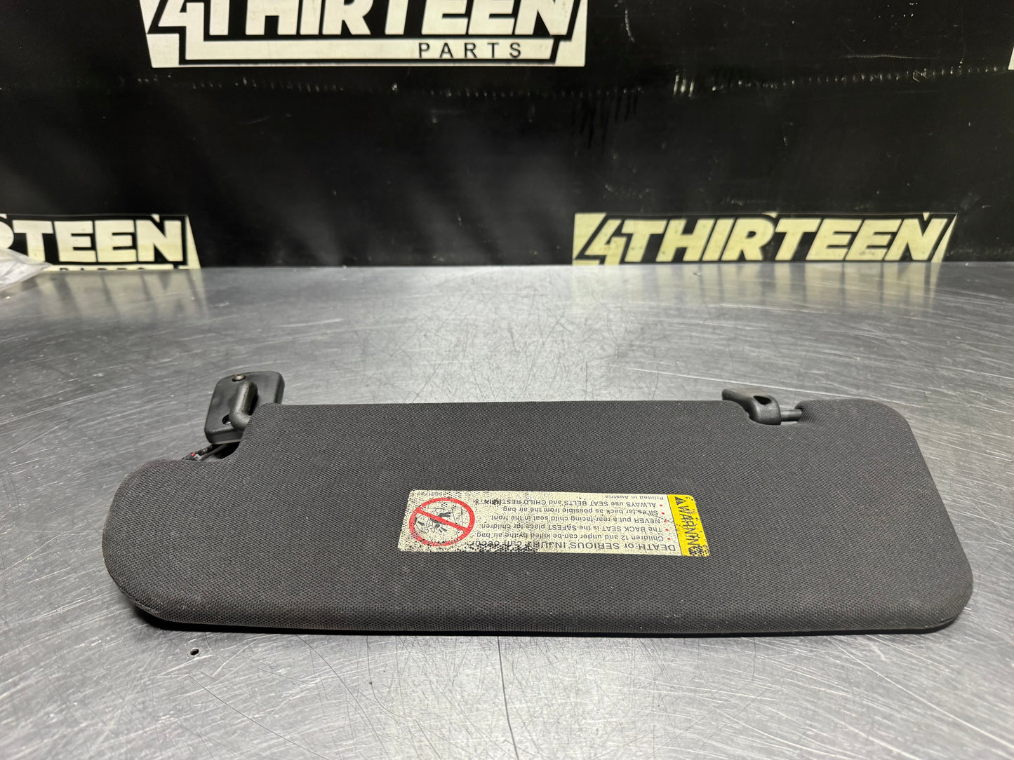 04-06 PONTIAC GTO RH PASSENGER SIDE SUN VISOR OEM #N684