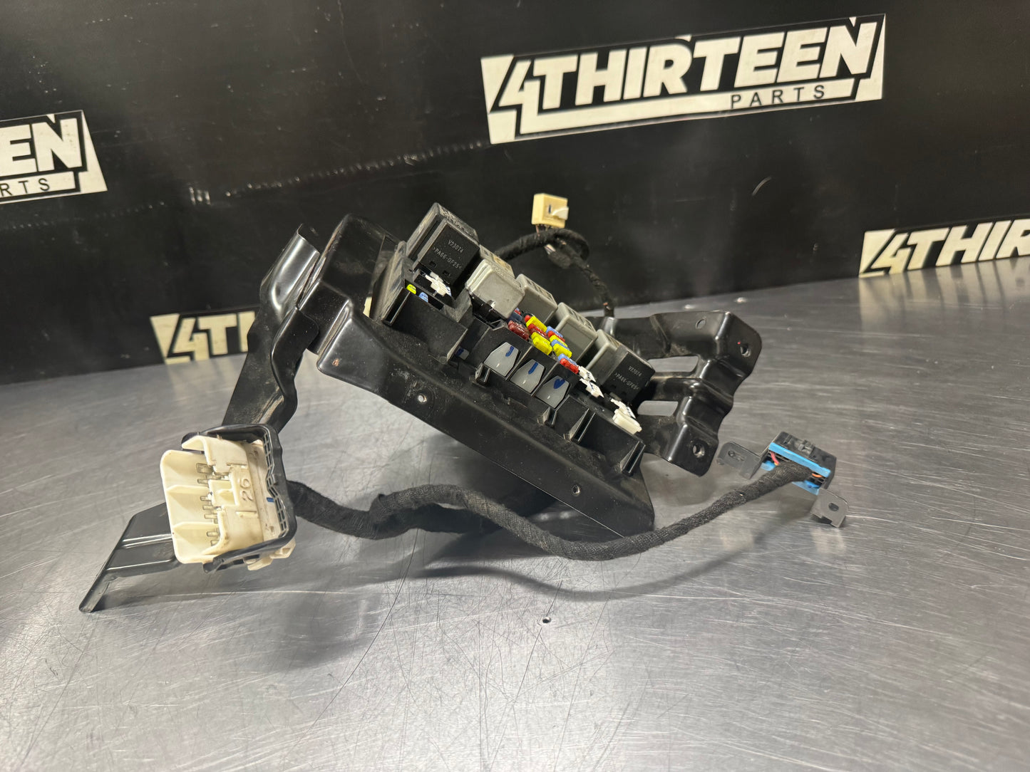 04-06 PONTIAC GTO CABIN FUSE BOX OEM #N341