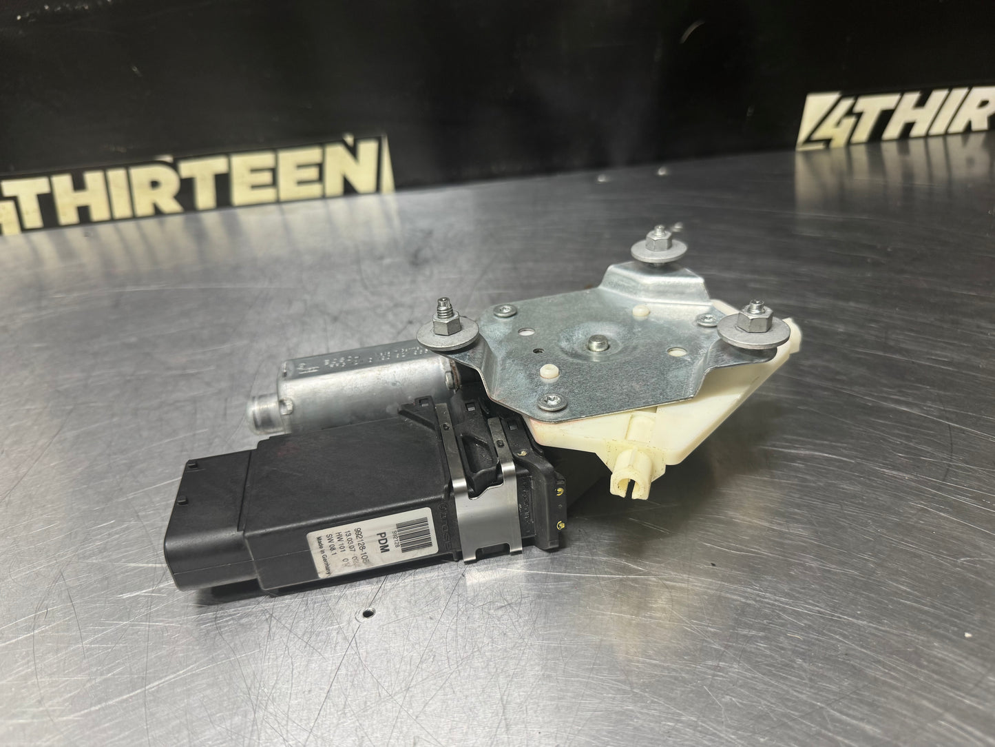 05-13 CORVETTE C6 RH PASSENGER WINDOW REGULATOR MOTOR OEM #N336