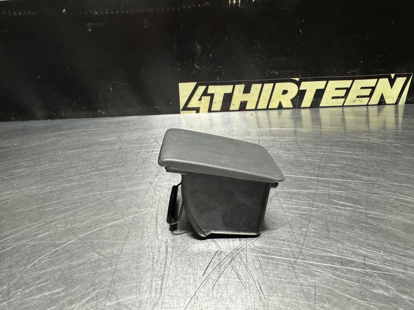92-95 HONDA CIVIC ARMEST CENTER CONSOLE REAR ASH TRAY 88321-SB3-9500 OEM #N679