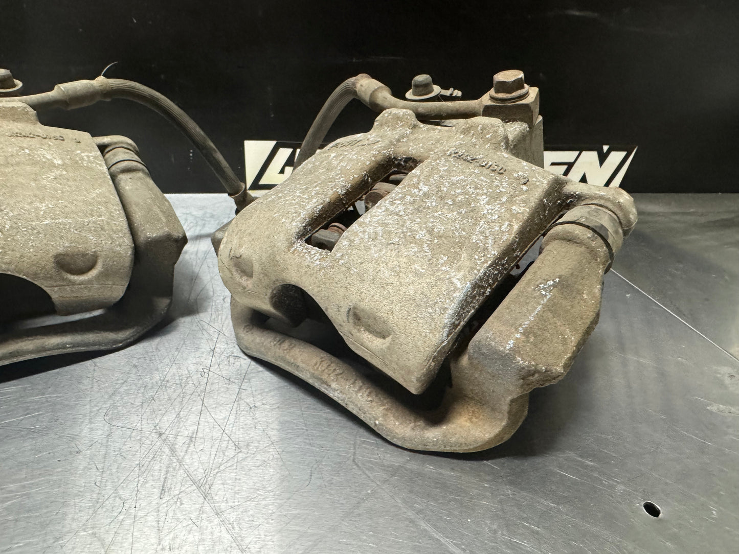 04-06 PONTIAC GTO REAR BRAKE CALIPERS OEM #N83