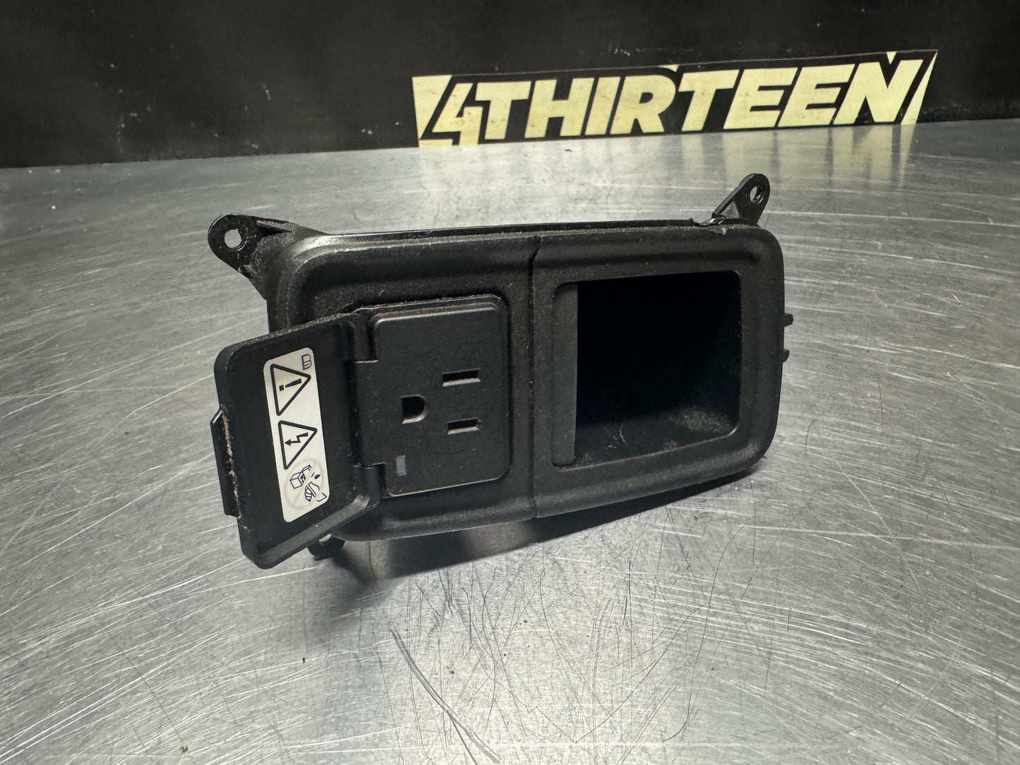 13-22 RAM 1500 2500 3500 DASH CUBBY W/ 115V AC OUTLET 1WP34DX9AA OEM #N370