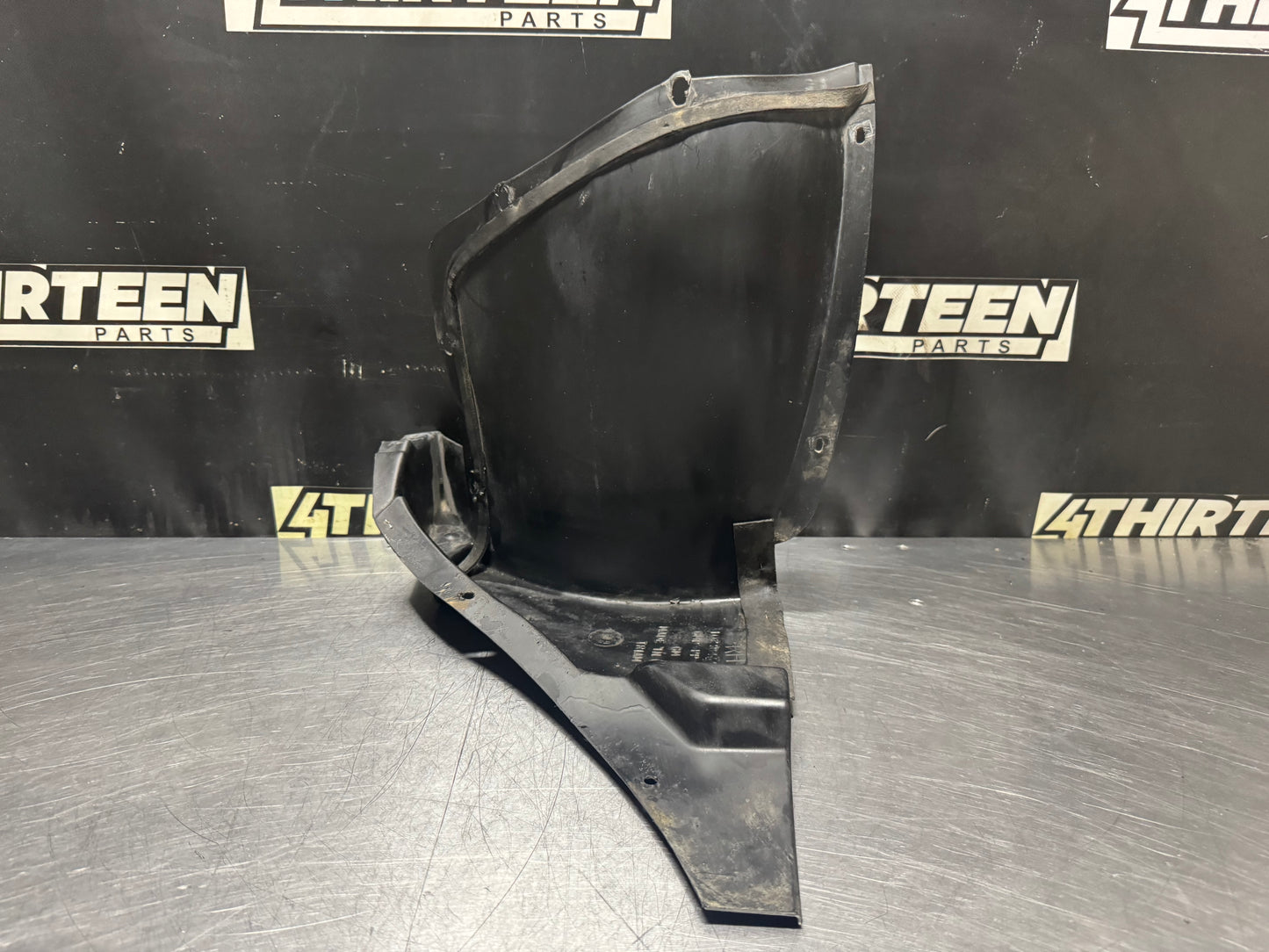 97-04 C5 CORVETTE RIGHT FRONT PASSENGER  WHEEL LINER SPLASH SHEILD OEM #N474