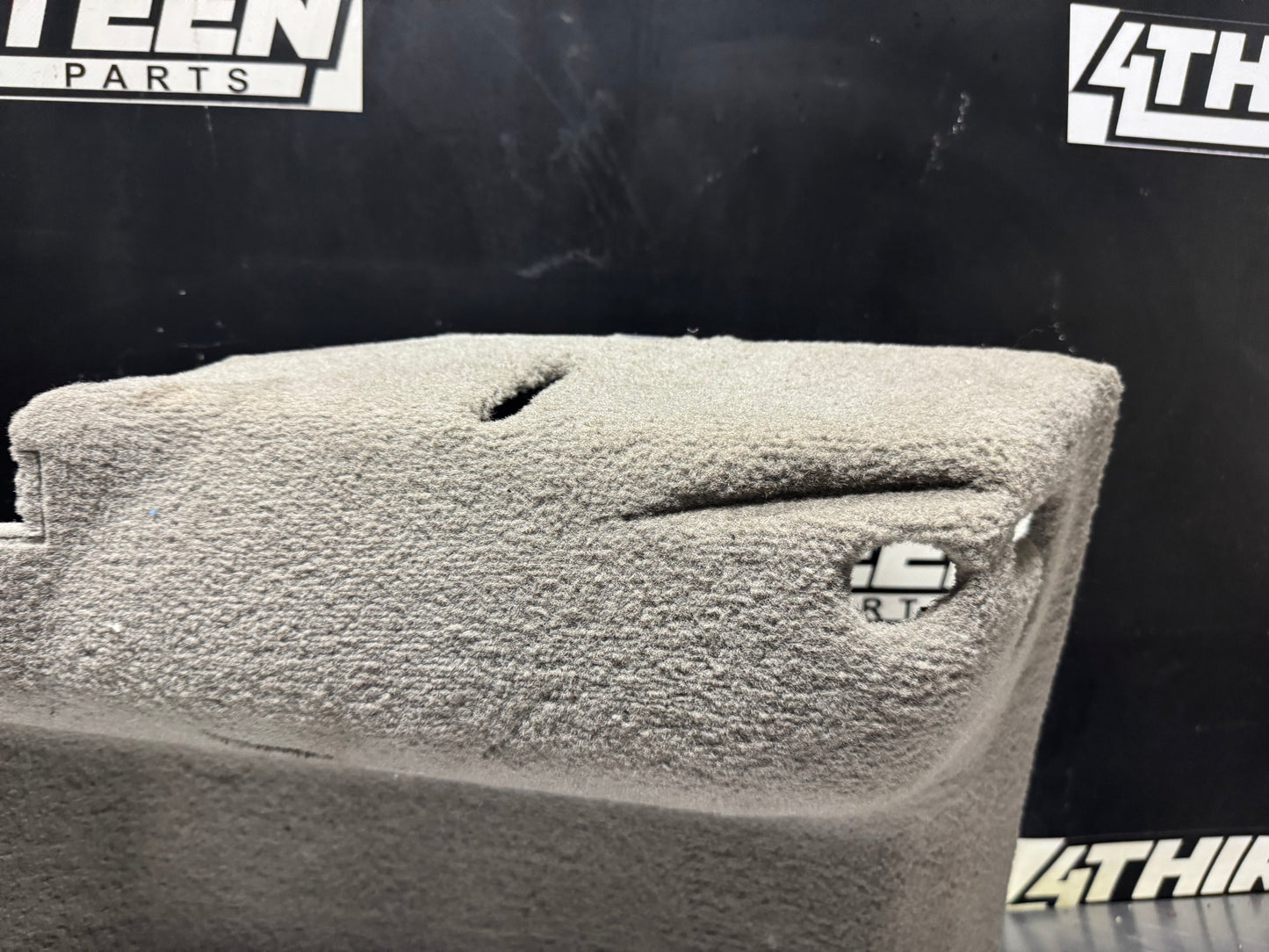 97-04 C5 CORVETTE RH PASSENGER REAR TRUNK CARGO CARPET 10275954 OEM #N472
