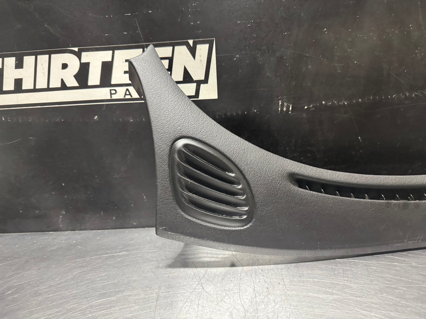 04-06 PONTIAC GTO LH DASH COWL TRIM OEM 92105077 #N309