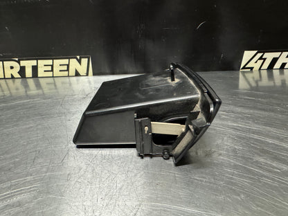 04-06 PONTIAC GTO CENTER CONSOLE LOWER COMPARTMENT #N136