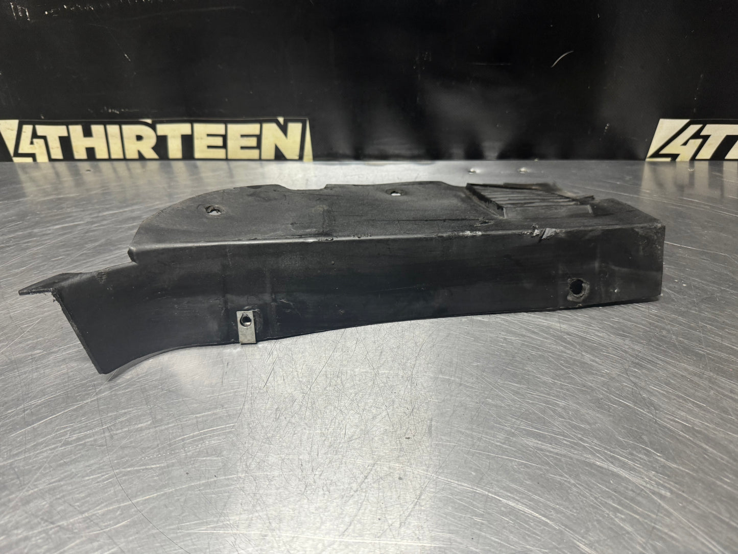 1997-2004 C5 CORVETTE RH PASSENGER SPLASH SHIELD 10333648 USED OEM #N264