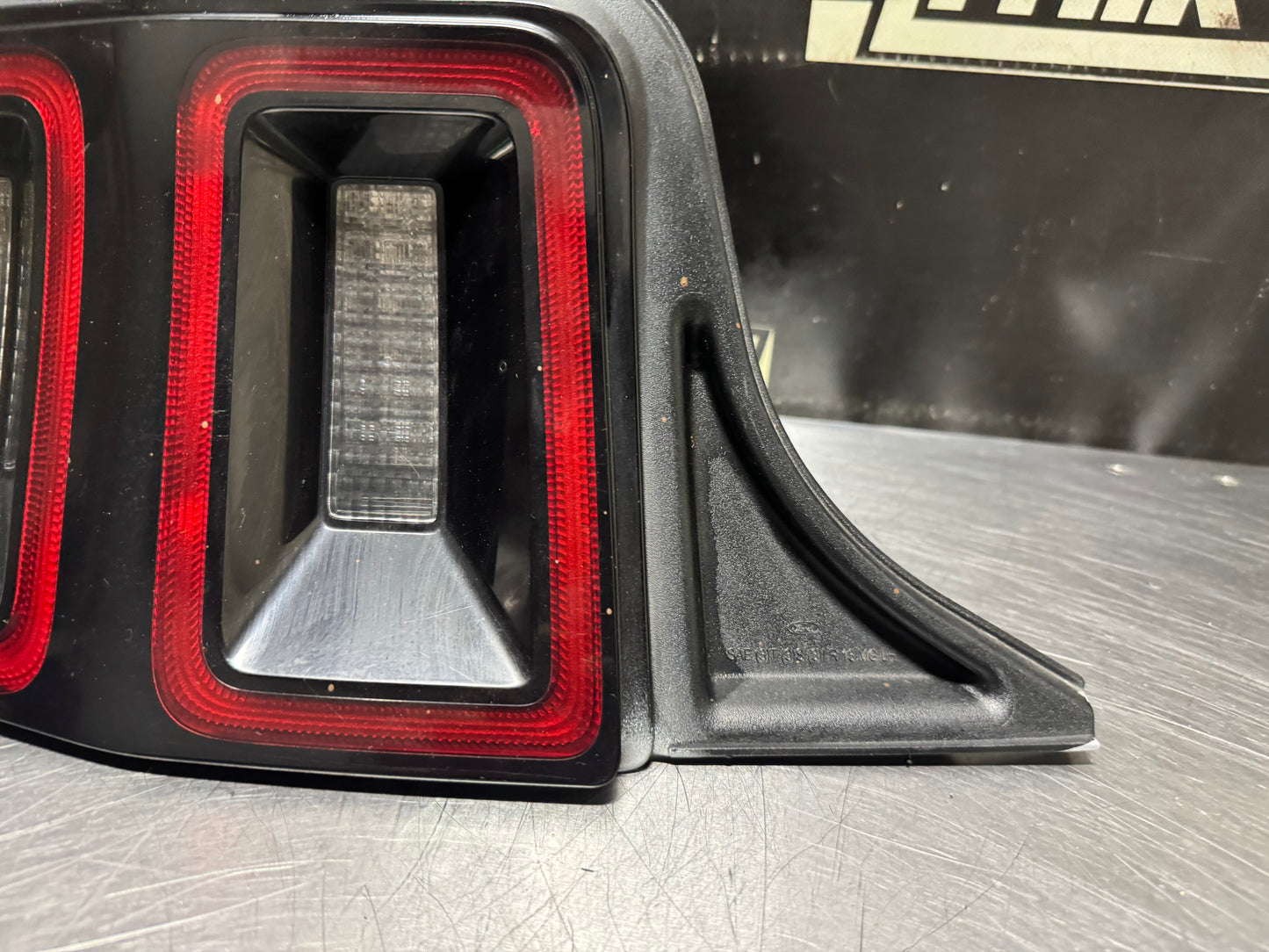 13-14 FORD MUSTANG LED LH DRIVER TAIL LIGHT OEM #N647