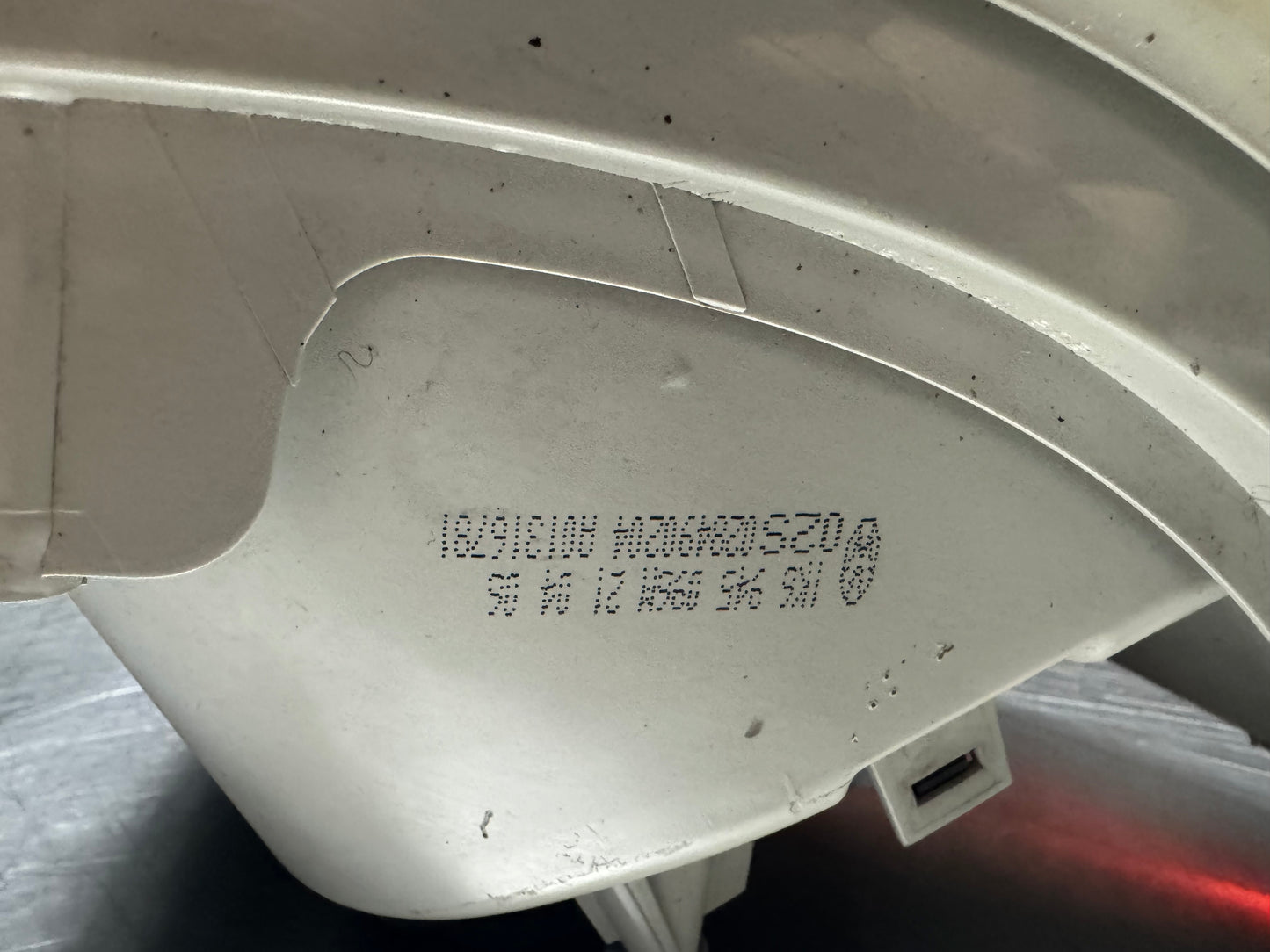 06-09 VOLKSWAGEN GOLF RH PASSENGER SIDE TAIL LIGHT OEM #N503