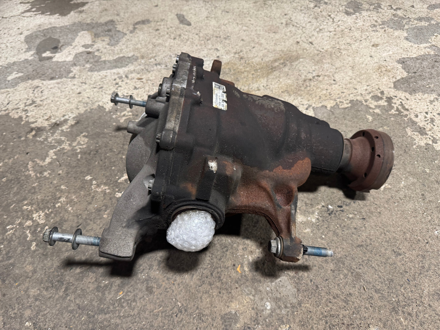 15-17 FORD MUSTANG GT REAR DIFFERENTIAL 3.55 FR3W-4200-TA OEM #N909