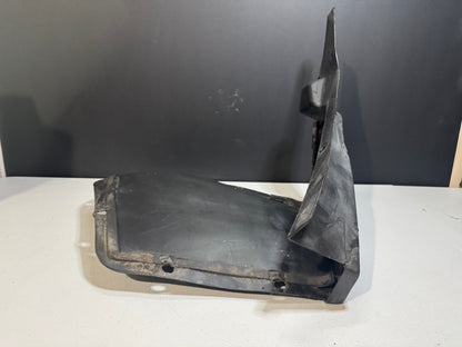 97-04 C5 CORVETTE RIGHT FRONT PASSENGER  WHEEL LINER SPLASH SHEILD OEM #K13