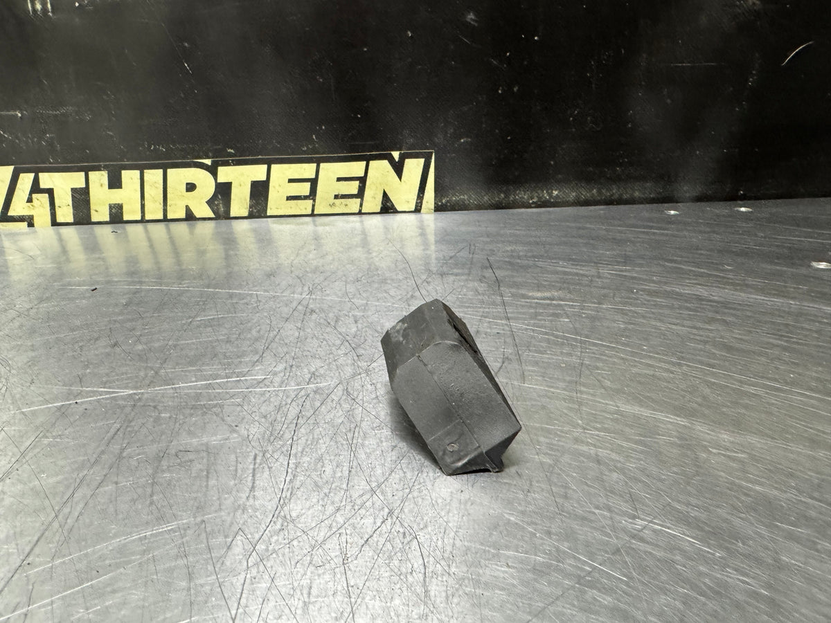97-04 C5 CORVETTE BATTERY TIE DOWN CLAMP OEM #N884