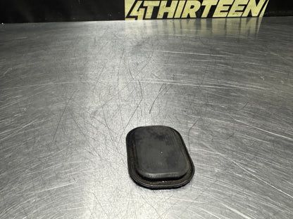 97-04 C5 CORVETTE DOOR BOTTOM ACCESS DRAIN PLUG 10283990 OEM #N582
