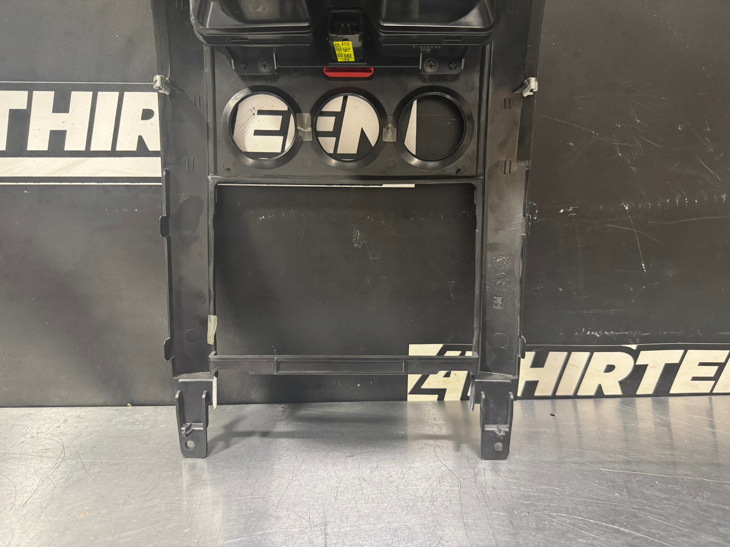 04-06 PONTIAC GTO RADIO BEZEL AND DASH TRIM OEM #L378