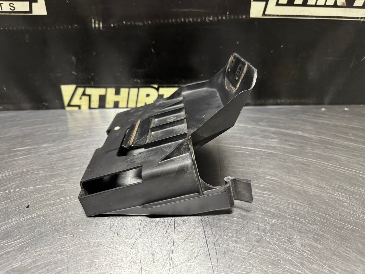 99-02 CHEVY CAMARO PCM/ECM COMPUTER BRACKET 10275815 OEM #N651