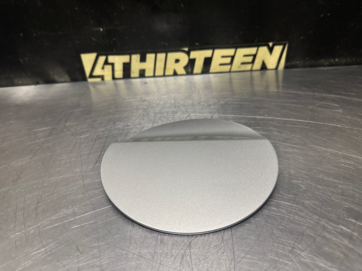 15-17 FORD MUSTANG GT FUEL DOOR GAS LID TANK COVER SILVER OEM #V28