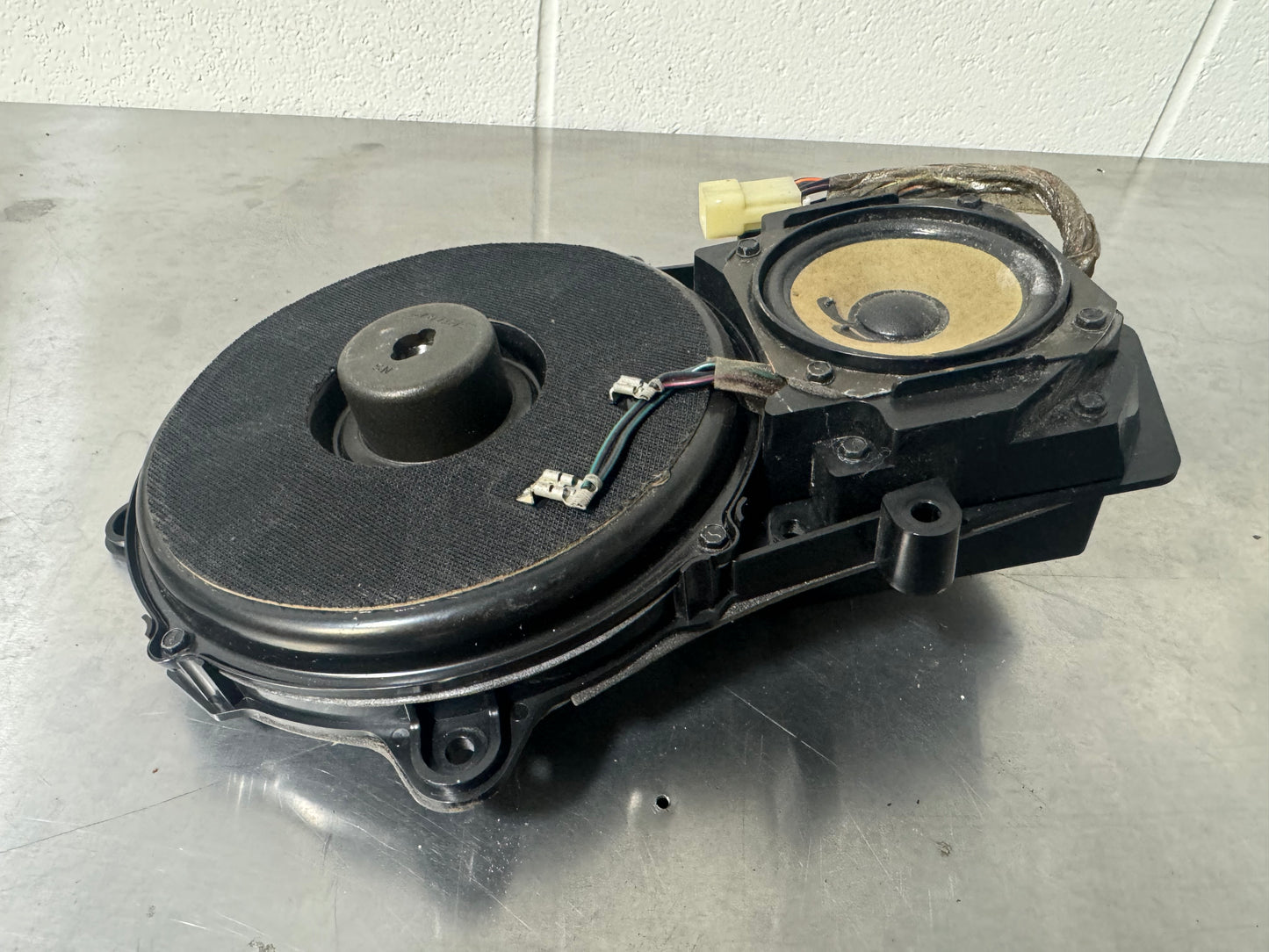 1997 - 2004 CORVETTE C5 BOSE DOOR SPEAKER 10447355