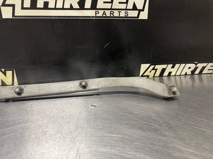 04-06 PONTIAC GTO UPPER REAR CENTER BUMPER BRACKET 92049262 OEM #N400