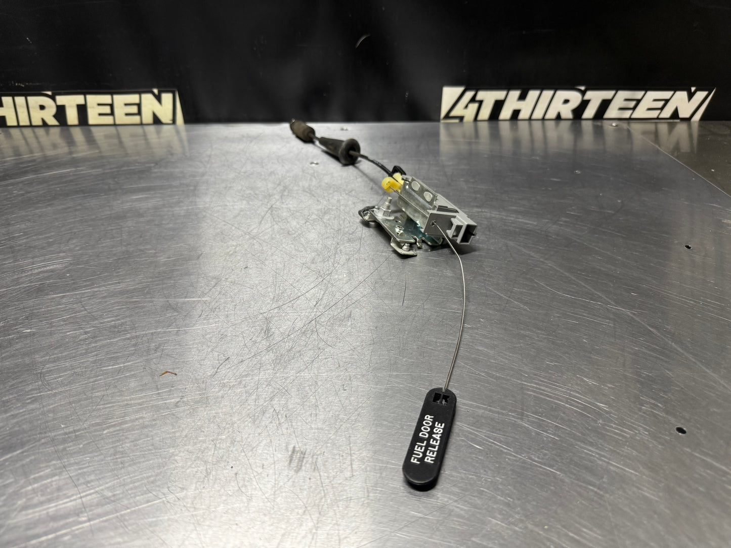 1999 CORVETTE C5 FUEL DOOR RELEASE OEM 10275633 #N179