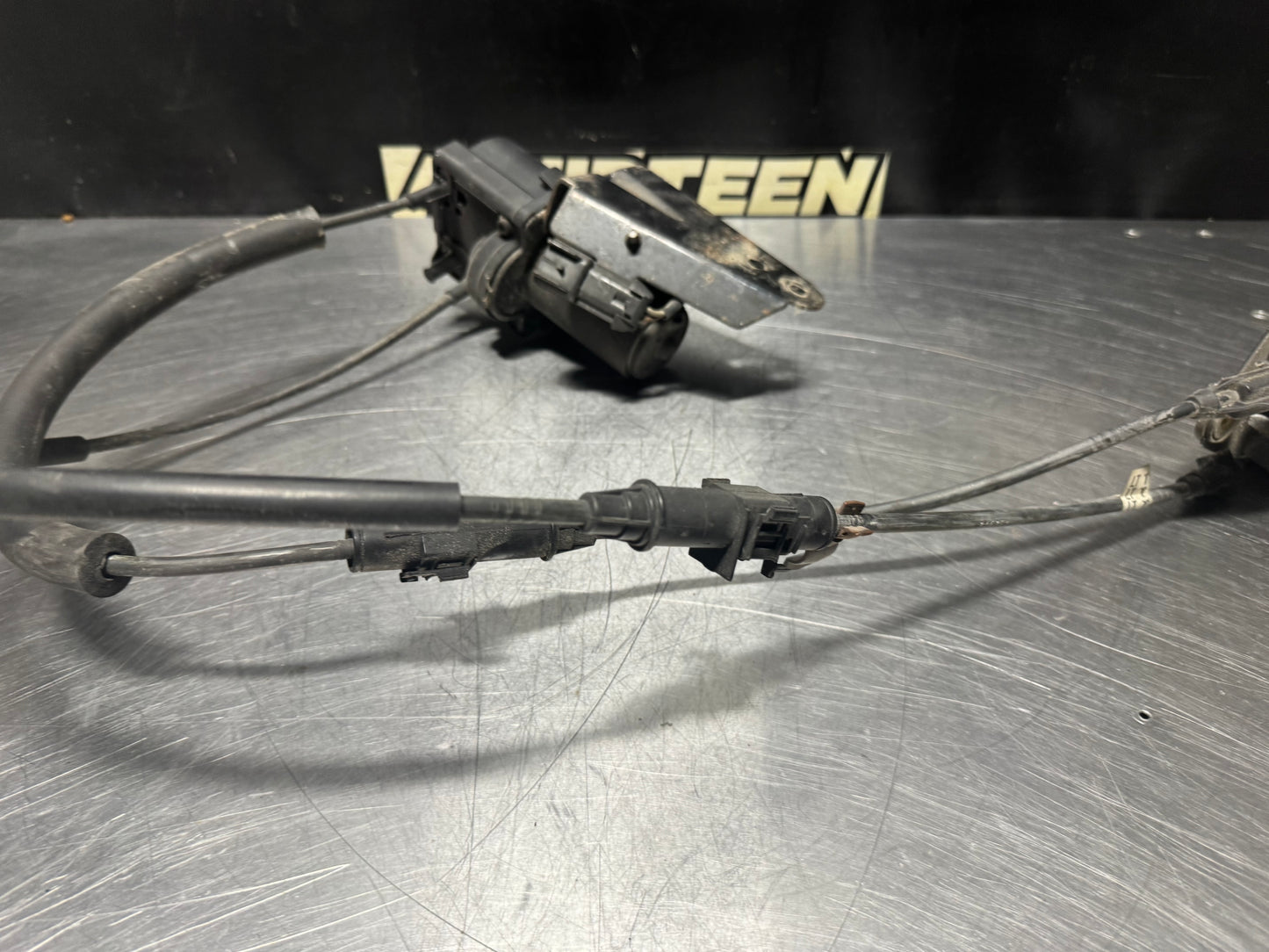 04-06 PONTIAC GTO CRUISE CONTROL MODULE / ACTUATOR ASSEMBLY 25336989 OEM #N266
