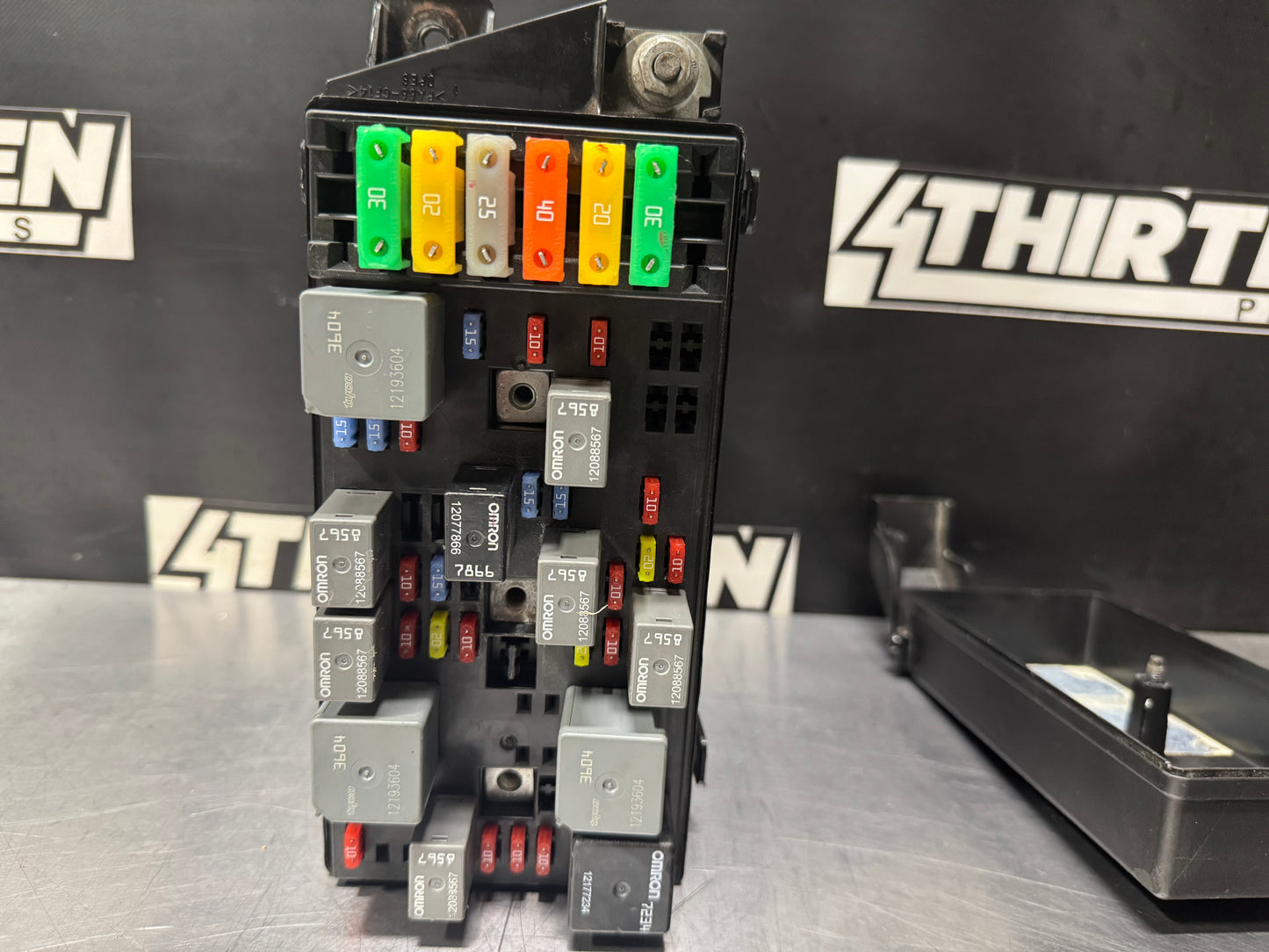 97-04 CORVETTE C5 ENGINE BAY FUSE BOX OEM 12176988 #L300